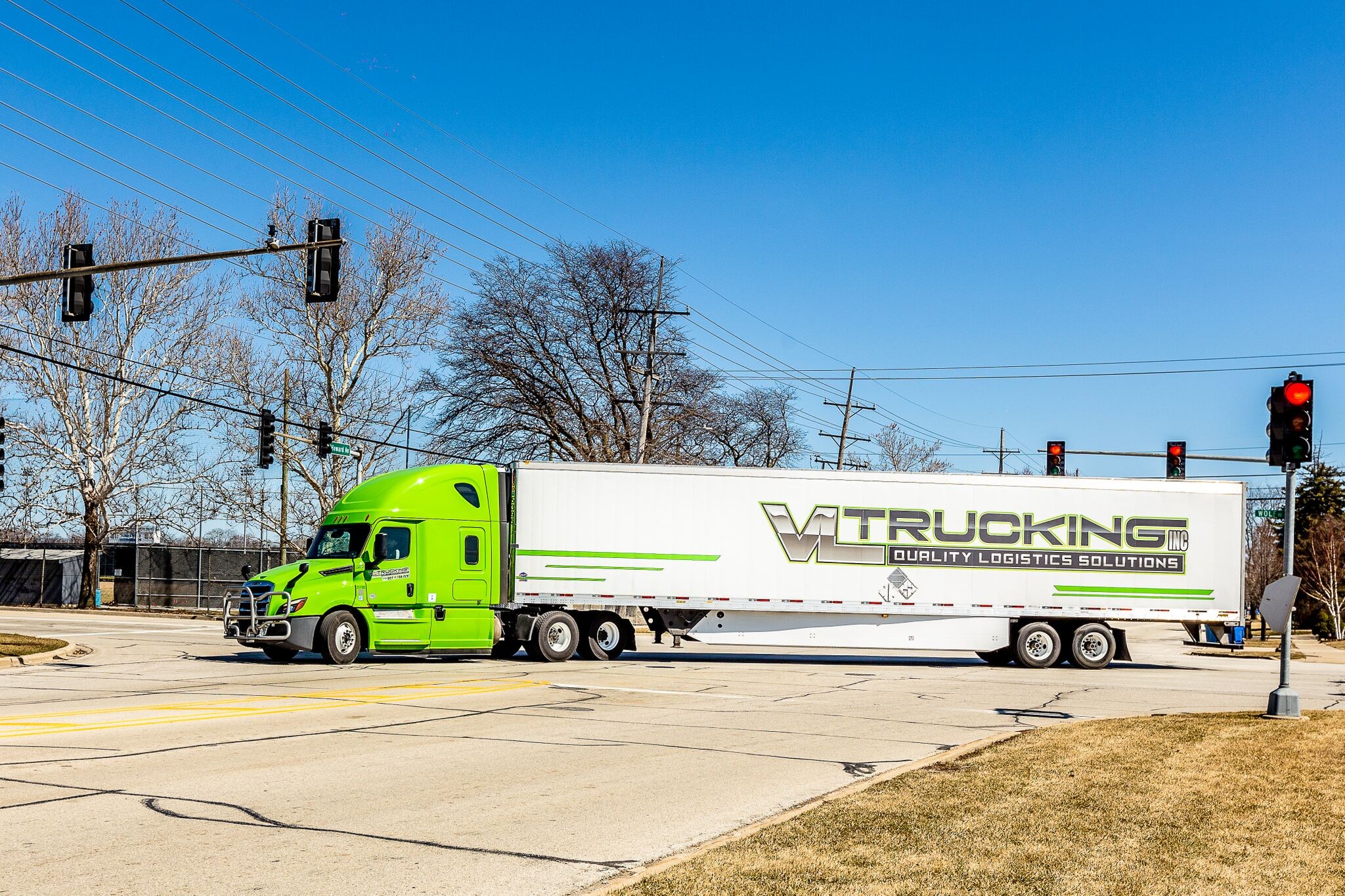 VL Trucking Inc cover image