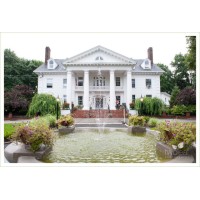 The Briarcliff Manor logo