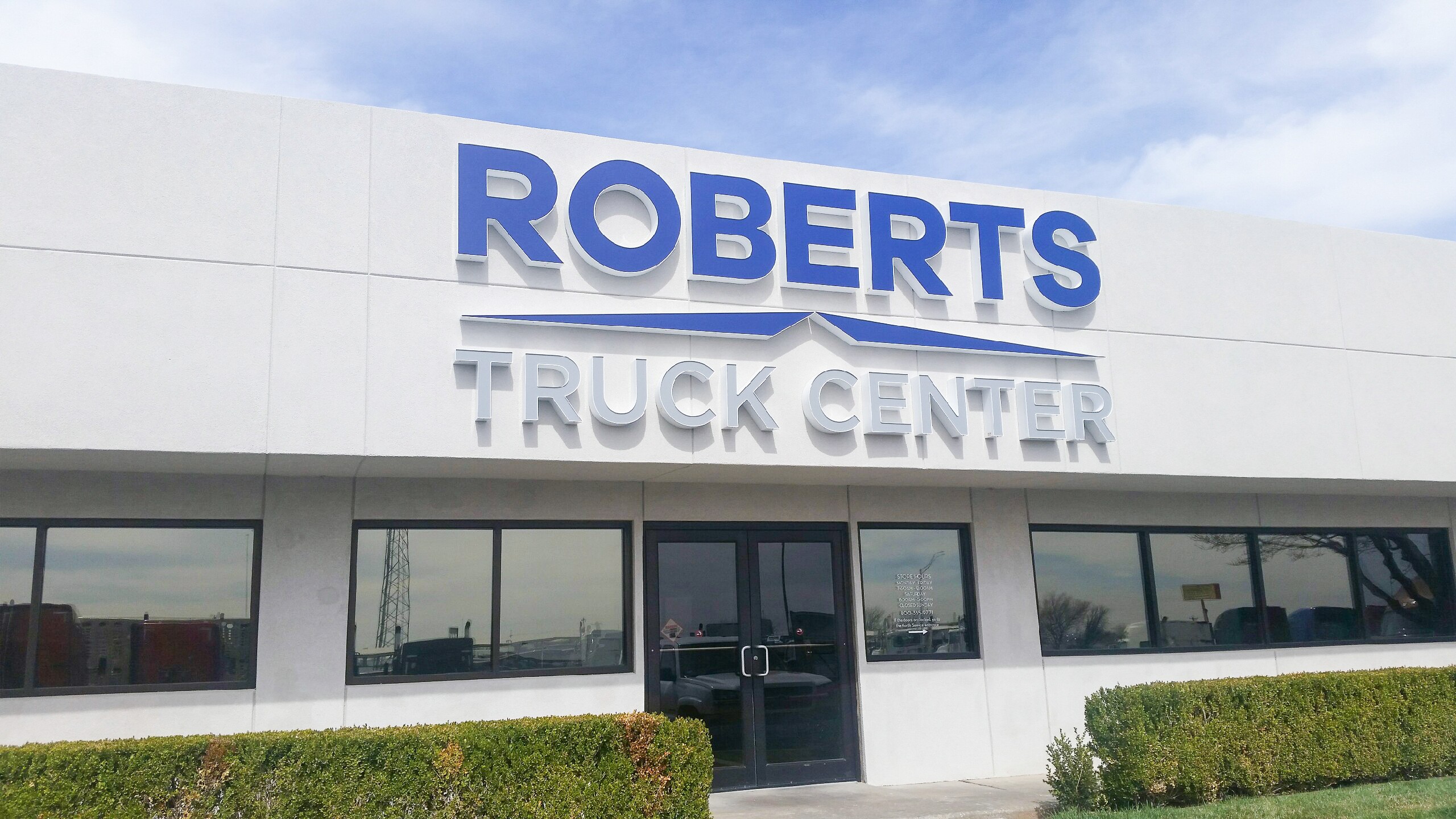Roberts Truck Center cover image